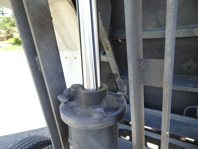 日野レンジャーダンプ中型（4t）[写真34]