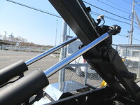 いすゞエルフコンテナ専用車小型（2t・3t）[写真19]