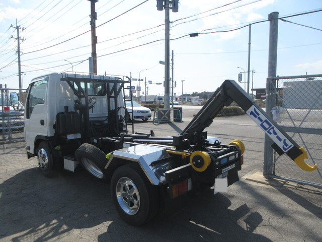 いすゞエルフコンテナ専用車小型（2t・3t）[写真04]