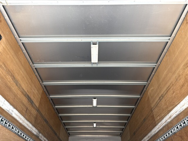 三菱ふそうファイターアルミバン中型（4t）[写真12]