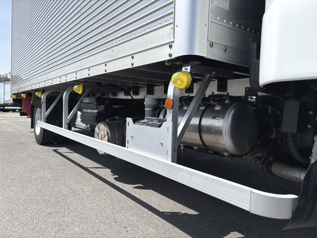 三菱ふそうファイターアルミバン中型（4t）[写真16]