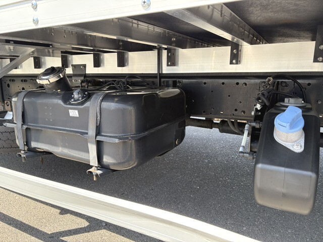 三菱ふそうファイターアルミバン中型（4t）[写真19]