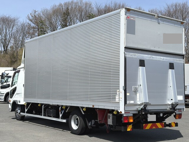 三菱ふそうファイターアルミバン中型（4t）[写真02]
