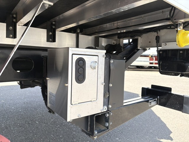 三菱ふそうファイターアルミバン中型（4t）[写真23]