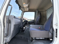 三菱ふそうファイターアルミバン中型（4t）[写真30]