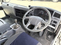 三菱ふそうファイターアルミバン中型（4t）[写真33]