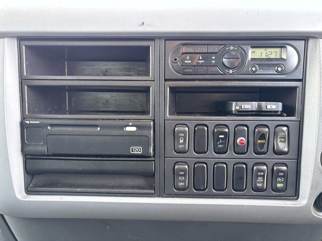 三菱ふそうファイターアルミバン中型（4t）[写真35]