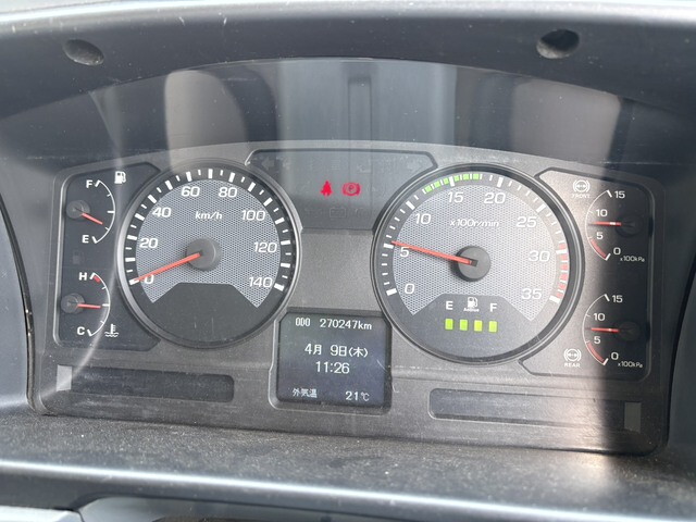 三菱ふそうファイターアルミバン中型（4t）[写真36]