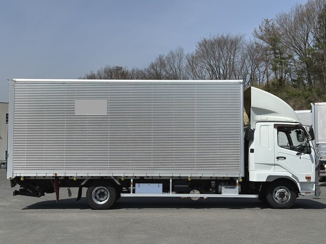 三菱ふそうファイターアルミバン中型（4t）[写真05]