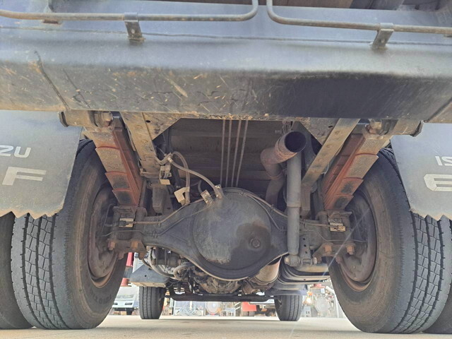 いすゞエルフクレーン4段小型（2t・3t）[写真20]