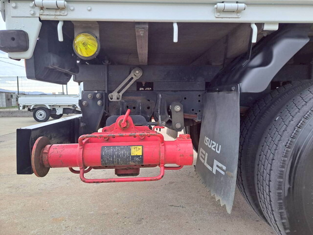 いすゞエルフクレーン4段小型（2t・3t）[写真28]