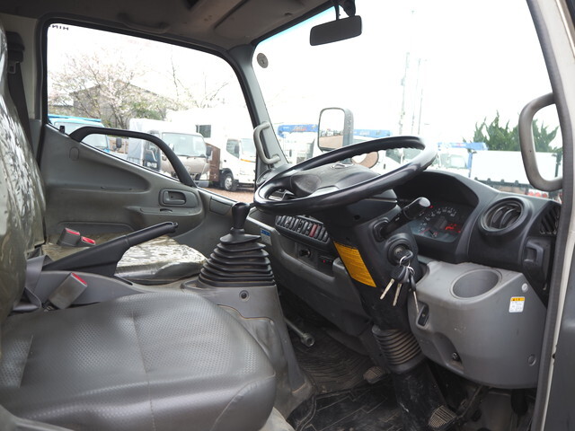 日野デュトロクレーン4段小型（2t・3t）[写真32]