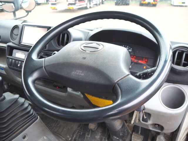 日野デュトロクレーン4段小型（2t・3t）[写真35]