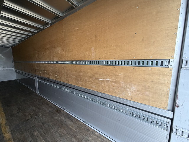 日野プロフィアアルミウイング大型（10t）[写真11]