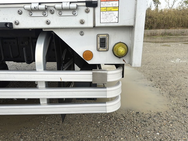 日野プロフィアアルミウイング大型（10t）[写真24]