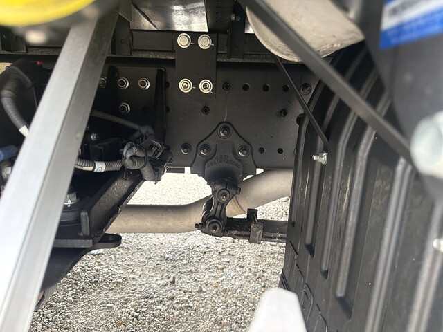 日野プロフィアアルミウイング大型（10t）[写真28]