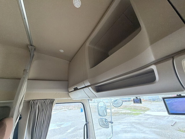 日野プロフィアアルミウイング大型（10t）[写真38]