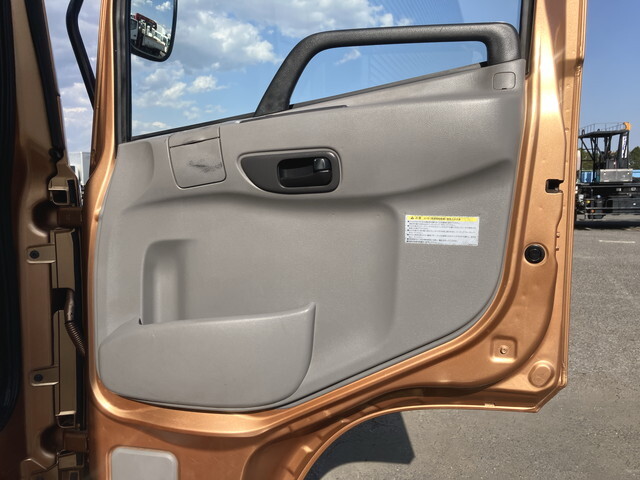 UDトラックスコンドルアルミバン中型（4t）[写真30]