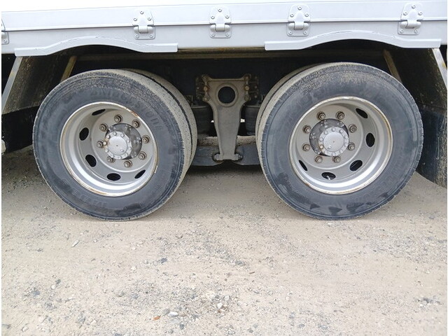 いすゞギガアルミウイング大型（10t）[写真36]