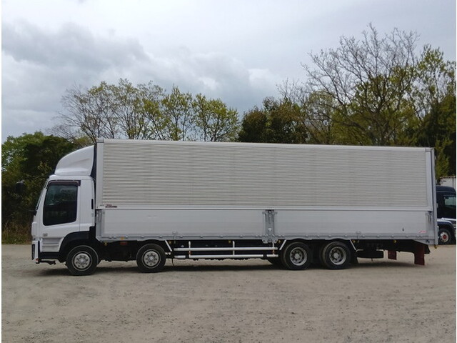 いすゞギガアルミウイング大型（10t）[写真04]