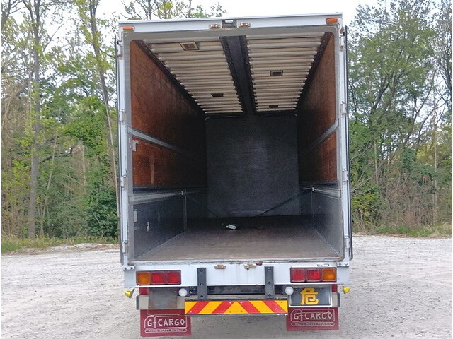 いすゞギガアルミウイング大型（10t）[写真07]