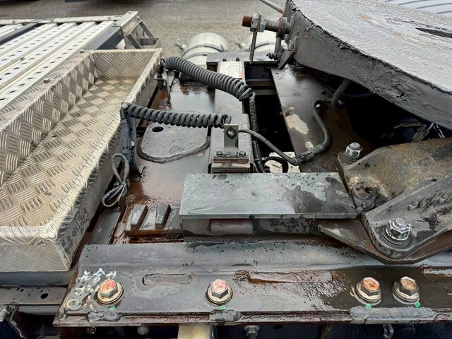 日野プロフィアトレーラーヘッド（トラクターヘッド）大型（10t）[写真14]