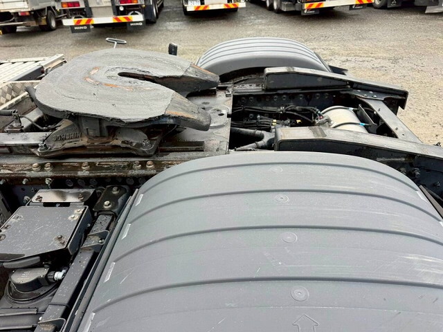 日野プロフィアトレーラーヘッド（トラクターヘッド）大型（10t）[写真15]