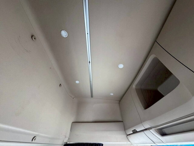 日野プロフィアトレーラーヘッド（トラクターヘッド）大型（10t）[写真28]