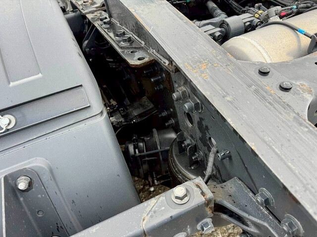 日野プロフィアトレーラーヘッド（トラクターヘッド）大型（10t）[写真07]