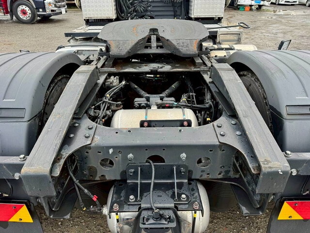 日野プロフィアトレーラーヘッド（トラクターヘッド）大型（10t）[写真09]