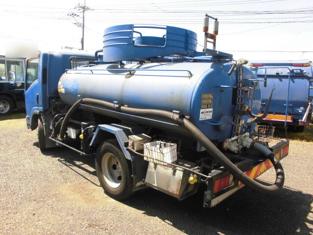 マツダタイタンバキュームカー小型（2t・3t）[写真02]