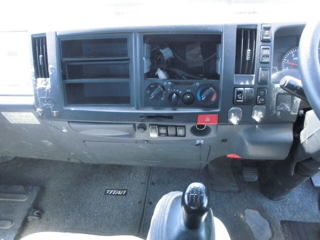 マツダタイタンバキュームカー小型（2t・3t）[写真29]