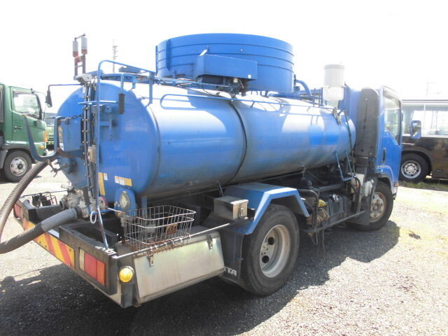 マツダタイタンバキュームカー小型（2t・3t）[写真03]