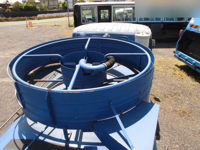 マツダタイタンバキュームカー小型（2t・3t）[写真08]