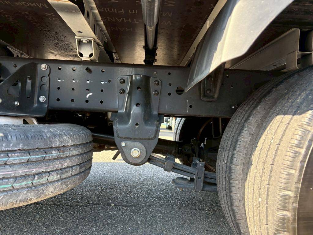 日野デュトロ平ボディ小型（2t・3t）[写真12]