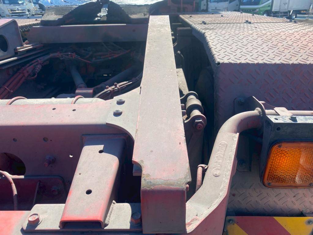 日野プロフィアトレーラーヘッド（トラクターヘッド）大型（10t）[写真10]