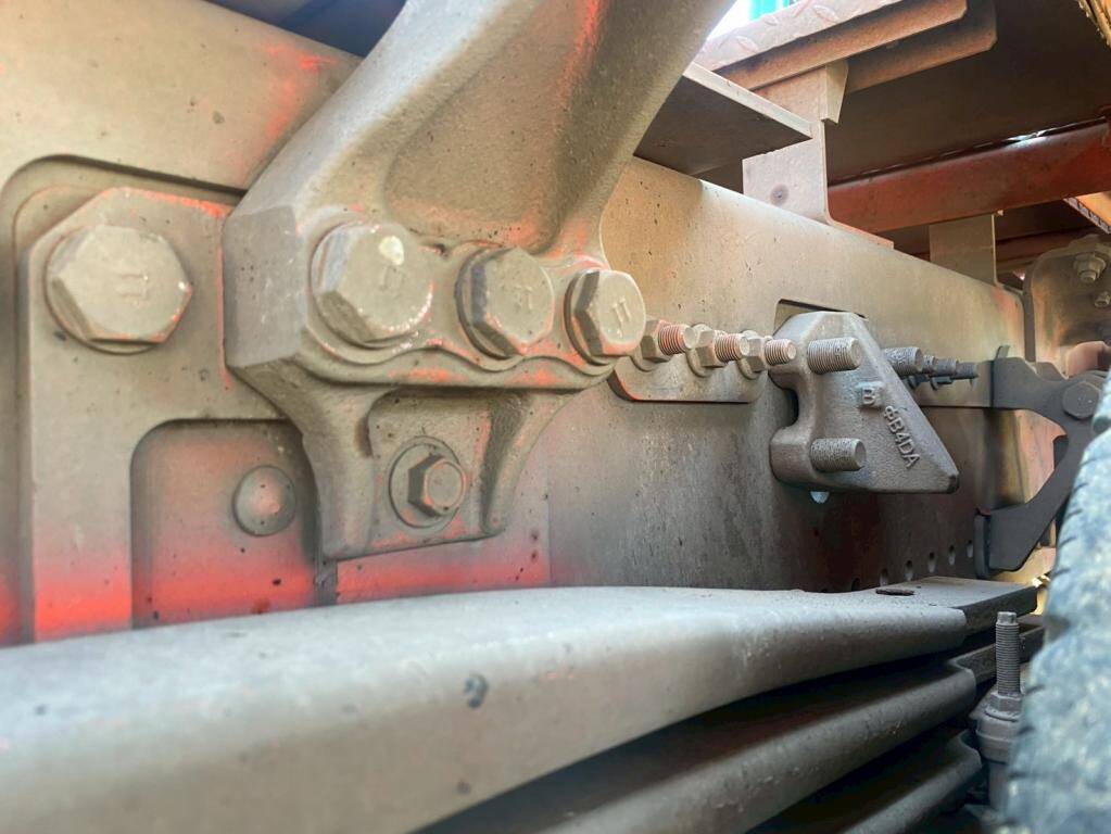 日野プロフィアトレーラーヘッド（トラクターヘッド）大型（10t）[写真12]