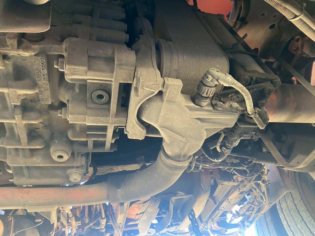 日野プロフィアトレーラーヘッド（トラクターヘッド）大型（10t）[写真13]