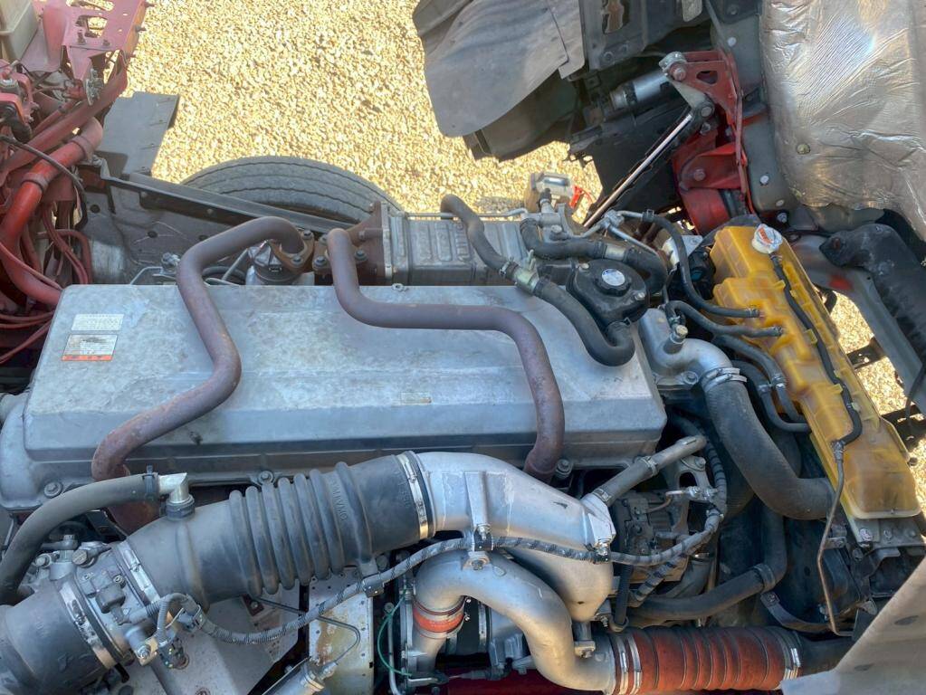 日野プロフィアトレーラーヘッド（トラクターヘッド）大型（10t）[写真15]