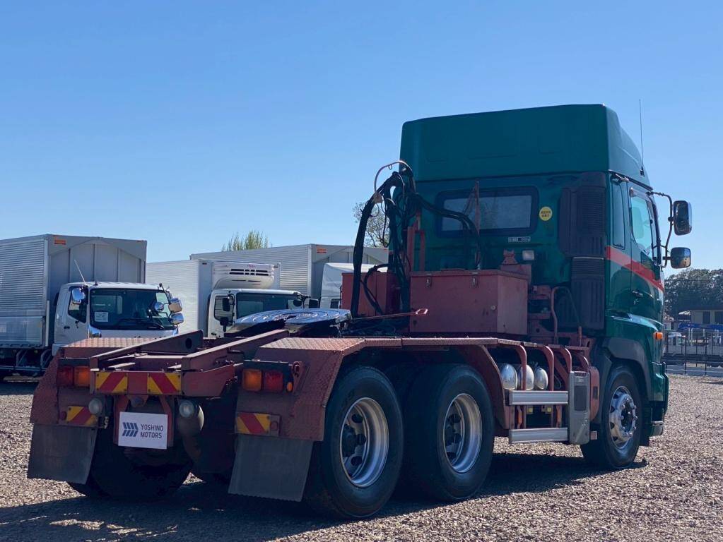 日野プロフィアトレーラーヘッド（トラクターヘッド）大型（10t）[写真02]