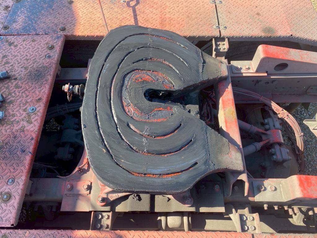 日野プロフィアトレーラーヘッド（トラクターヘッド）大型（10t）[写真08]