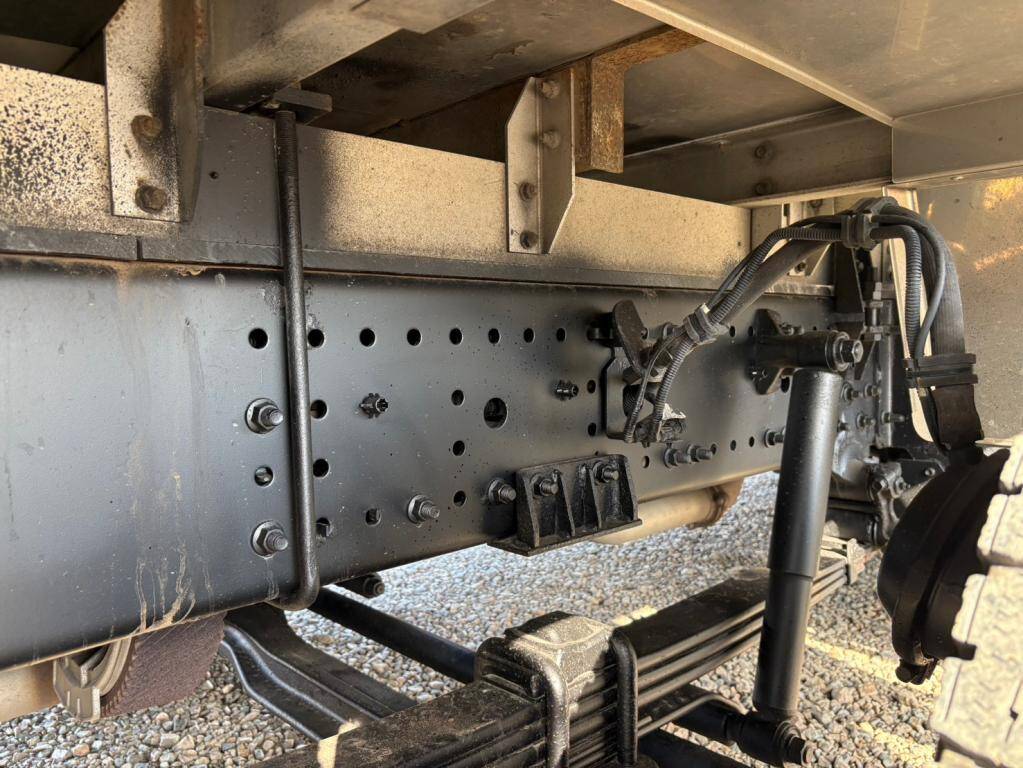 日野プロフィア冷凍車（冷蔵車）大型（10t）[写真14]