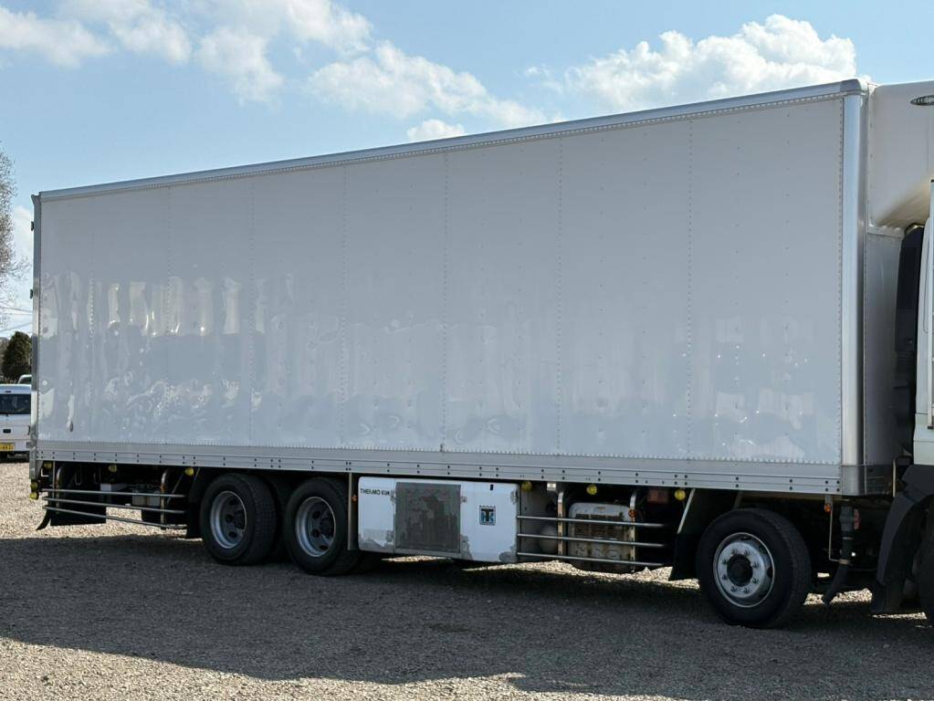 日野プロフィア冷凍車（冷蔵車）大型（10t）[写真05]