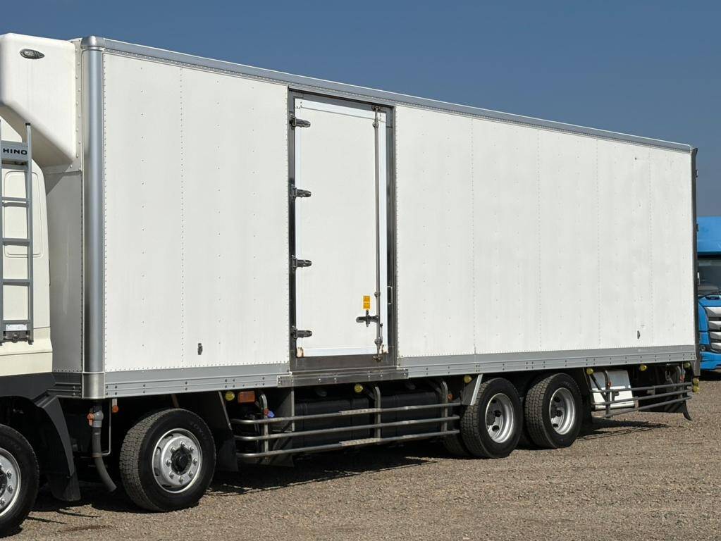 日野プロフィア冷凍車（冷蔵車）大型（10t）[写真06]