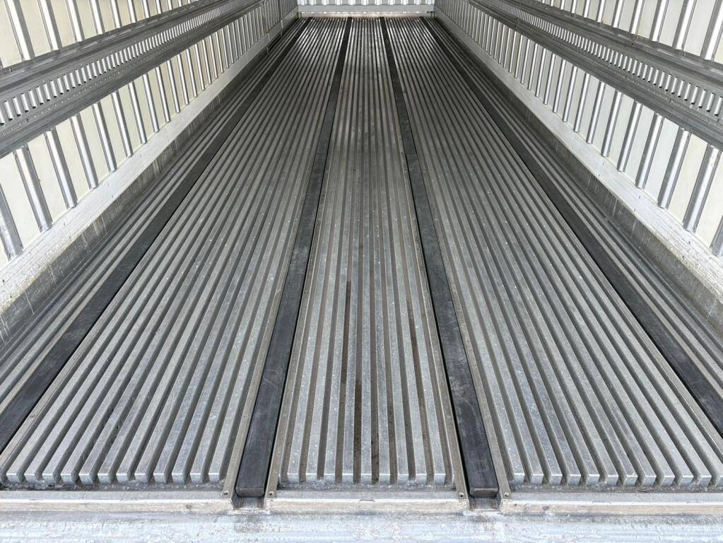 日野プロフィア冷凍車（冷蔵車）大型（10t）[写真08]