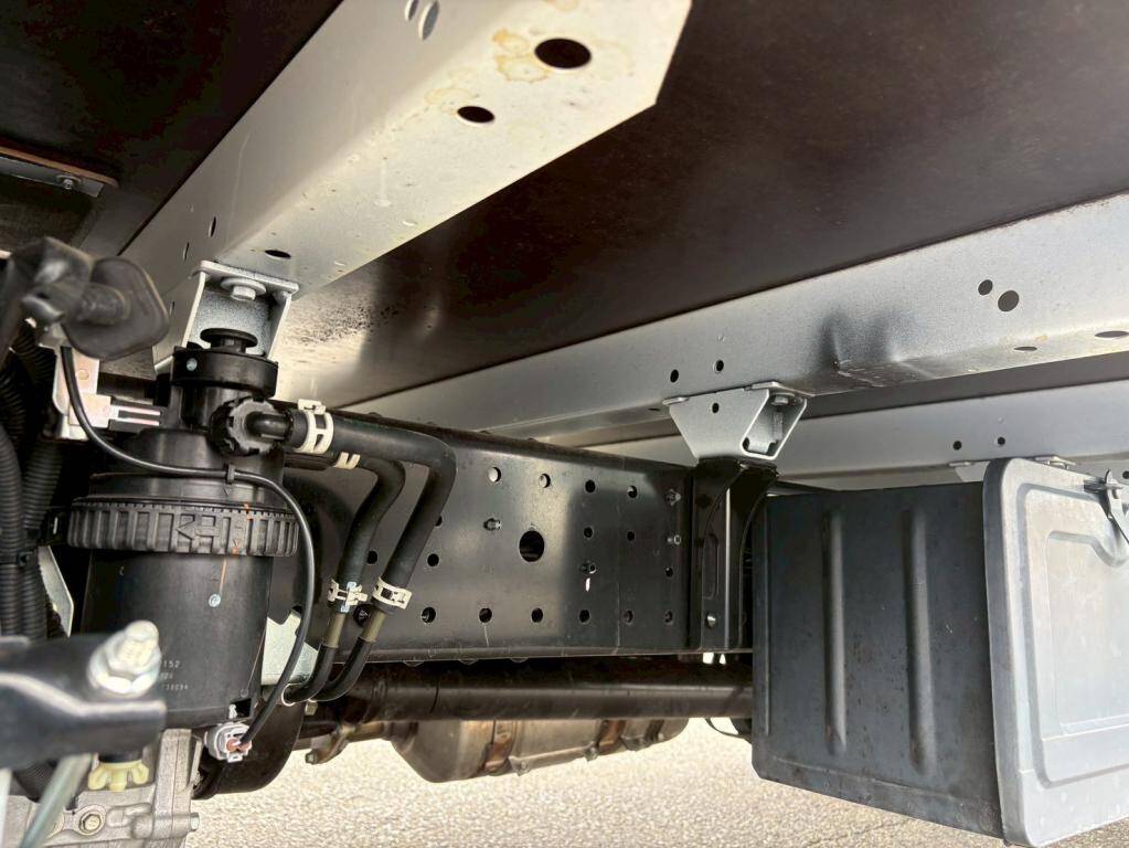 日野デュトロ平ボディ小型（2t・3t）[写真11]