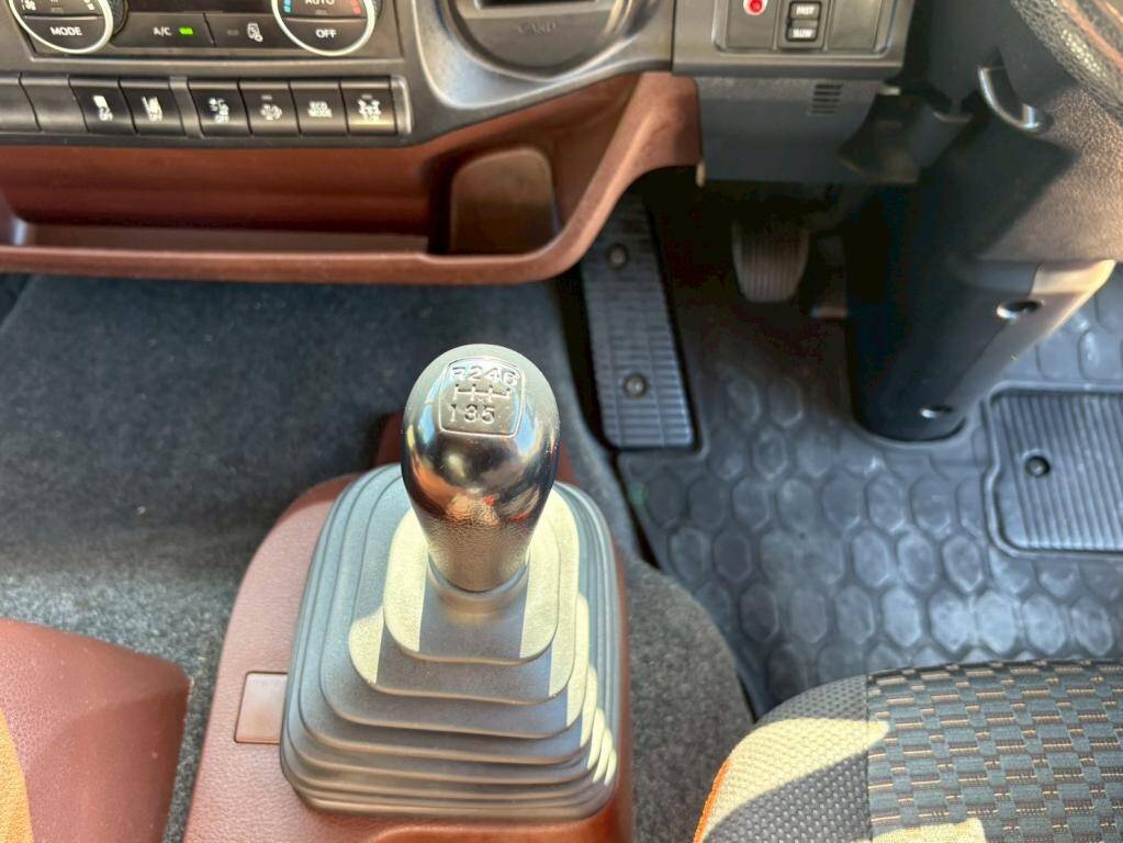 日野レンジャークレーン4段増トン（6t・8t）[写真21]