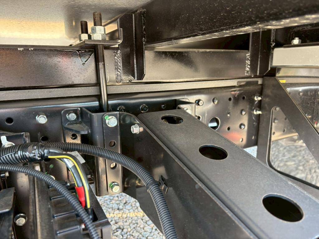 三菱ふそうキャンターアルミバン小型（2t・3t）[写真12]