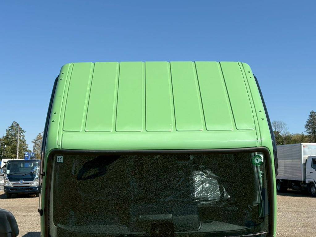 三菱ふそうキャンターアルミバン小型（2t・3t）[写真17]