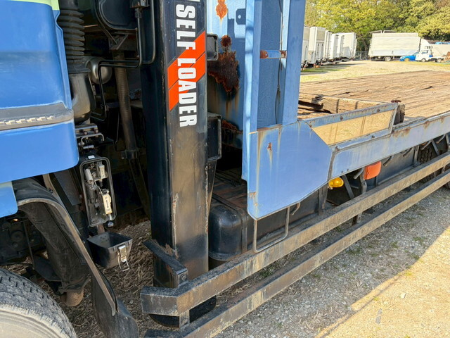 三菱ふそうグレートセルフローダー大型（10t）[写真25]